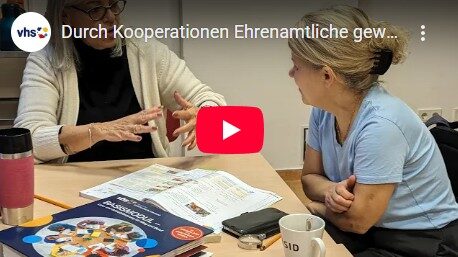 „Durch Kooperationen Ehrenamtliche gewinnen – der vhs-Lerntreff in Pankow“